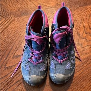 Merrell Size 5 Blue & Pink Outdoor Hiking Boots